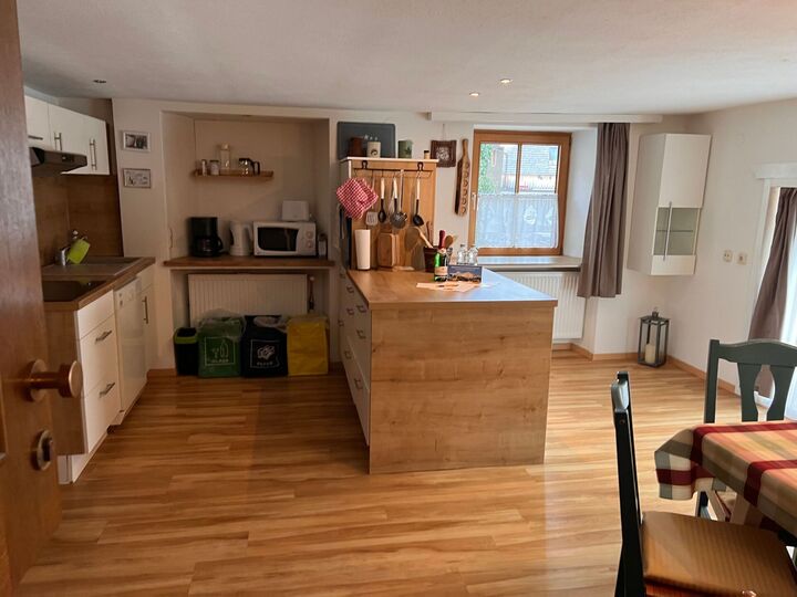 Idyllic 3-Bed Apartment in Reutte, Sleeps 6, 1114