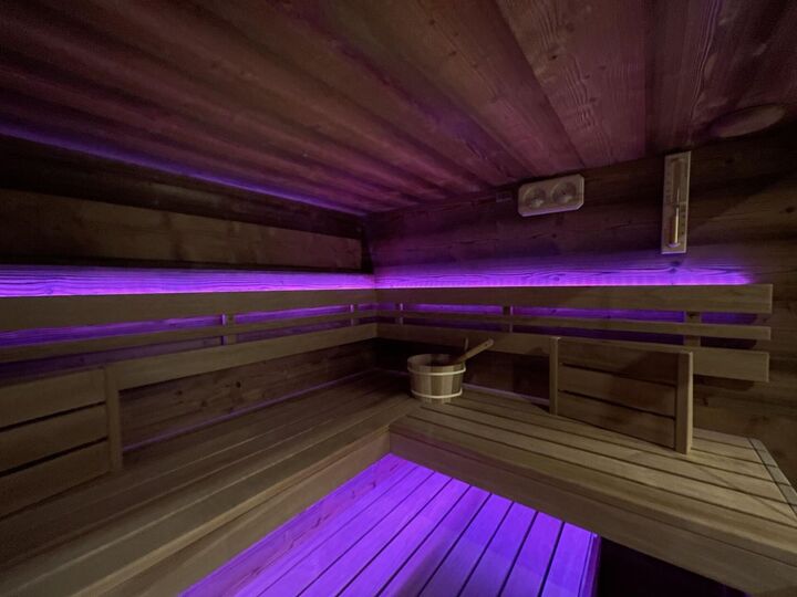 Charming 3-Bed Apartment in Bregenz, Sleeps 8, 1026