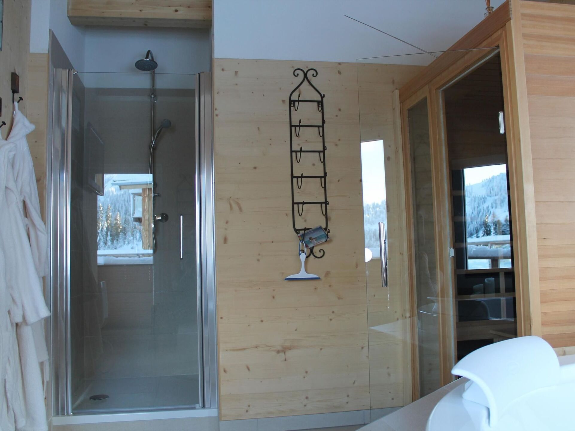 Spacious 3-Bed House in Wolfsberg, Sleeps 6, 1043