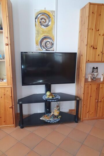 Idyllic 2-Bed House in Hartberg-Furstenfeld, Sleeps 6, 1106
