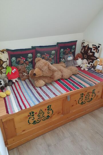 Idyllic 2-Bed House in Hartberg-Furstenfeld, Sleeps 6, 1106
