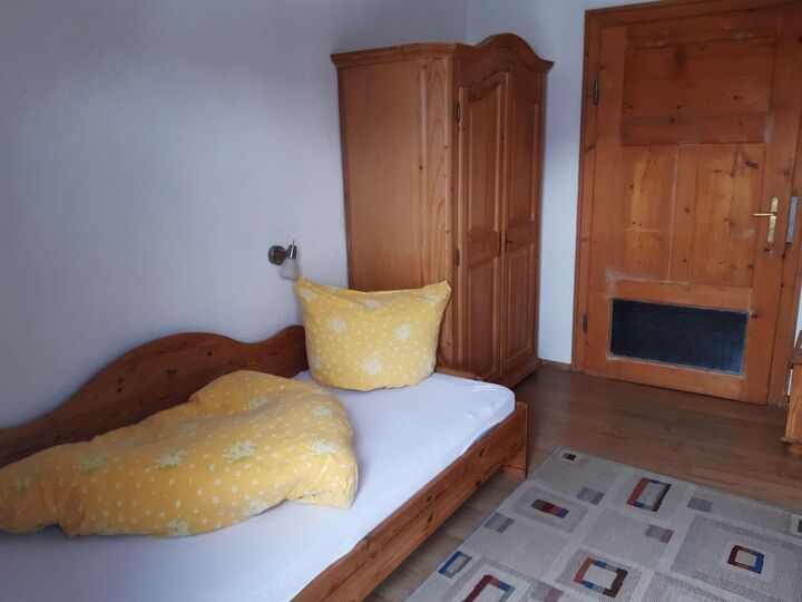 Serene 2-Bed Apartment in Reutte, Sleeps 4, 1127