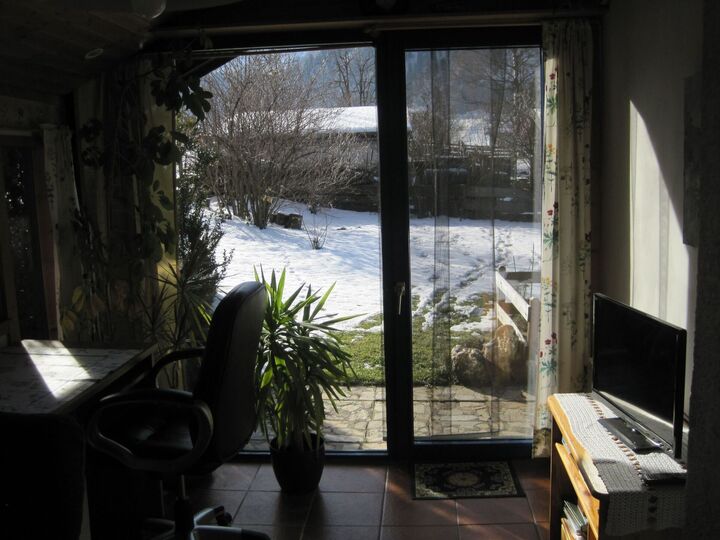 Spacious 2-Bed House in Zell am See, Sleeps 4, 1100