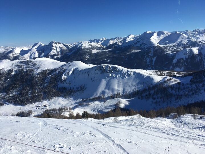 2-Bed Apartment in Sankt Johann im Pongau, Sleeps 6, 1105