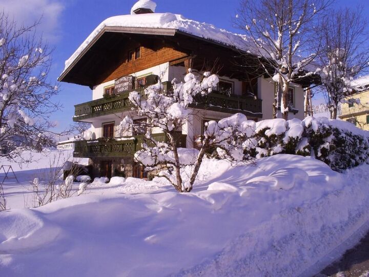 1-Bed Apartment in Hallein, Sleeps 4, 1106, Salzburg, Austria