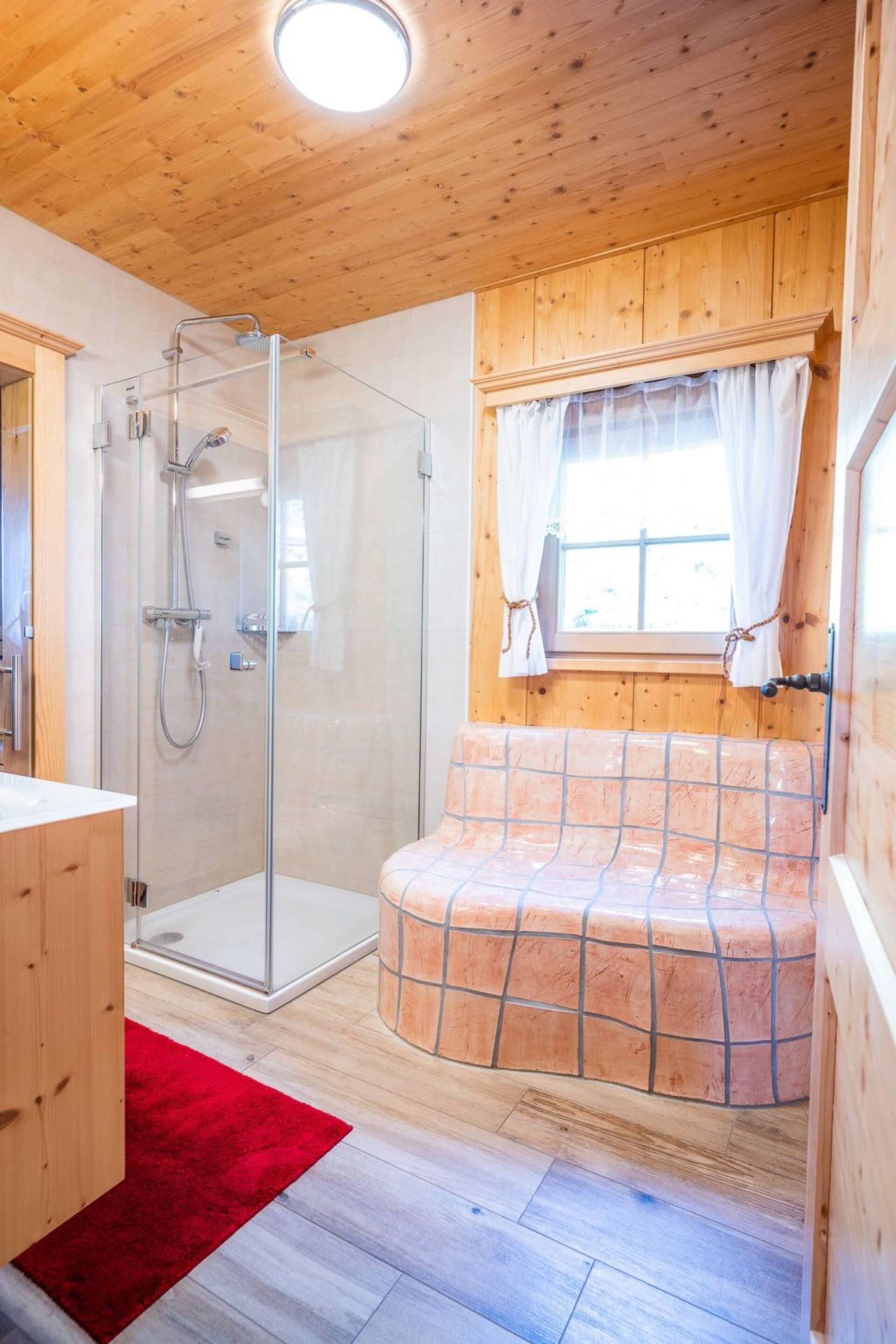 2-Bed House with Mountain View in Wolfsberg, Sleeps 6, 1104