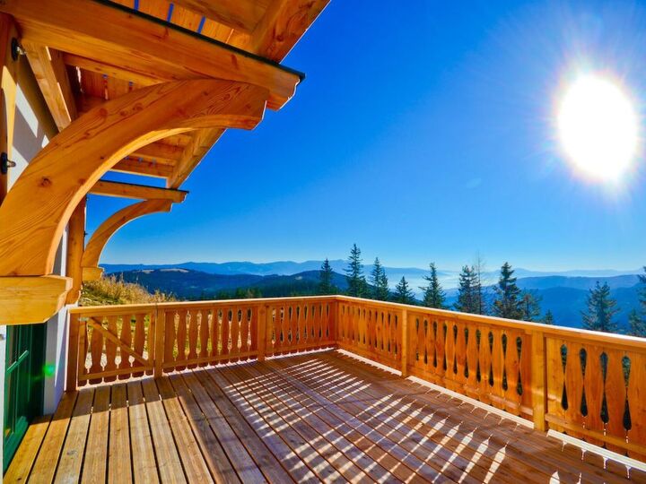 Delightful 4-Bed House in Wolfsberg, Sleeps 10, 1105