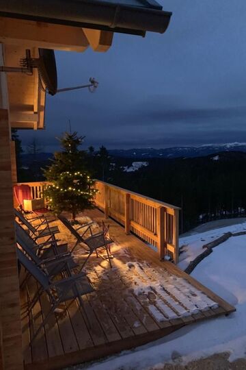 4-Bed House with Private Pool in Wolfsberg, Sleeps 6, 1107