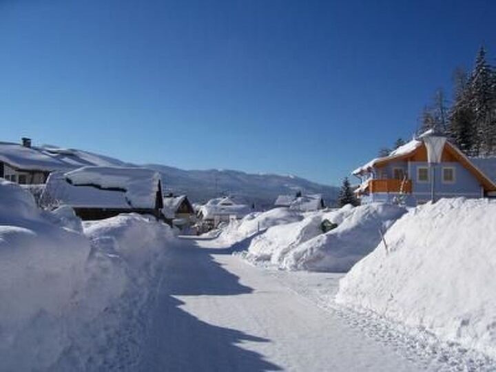 1-Bed Apartment with Mountain View in Liezen, Sleeps 5, 1125