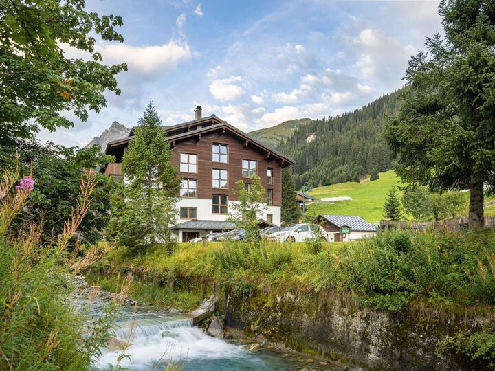 1-Bed Apartment in Bludenz, Sleeps 5, 1048