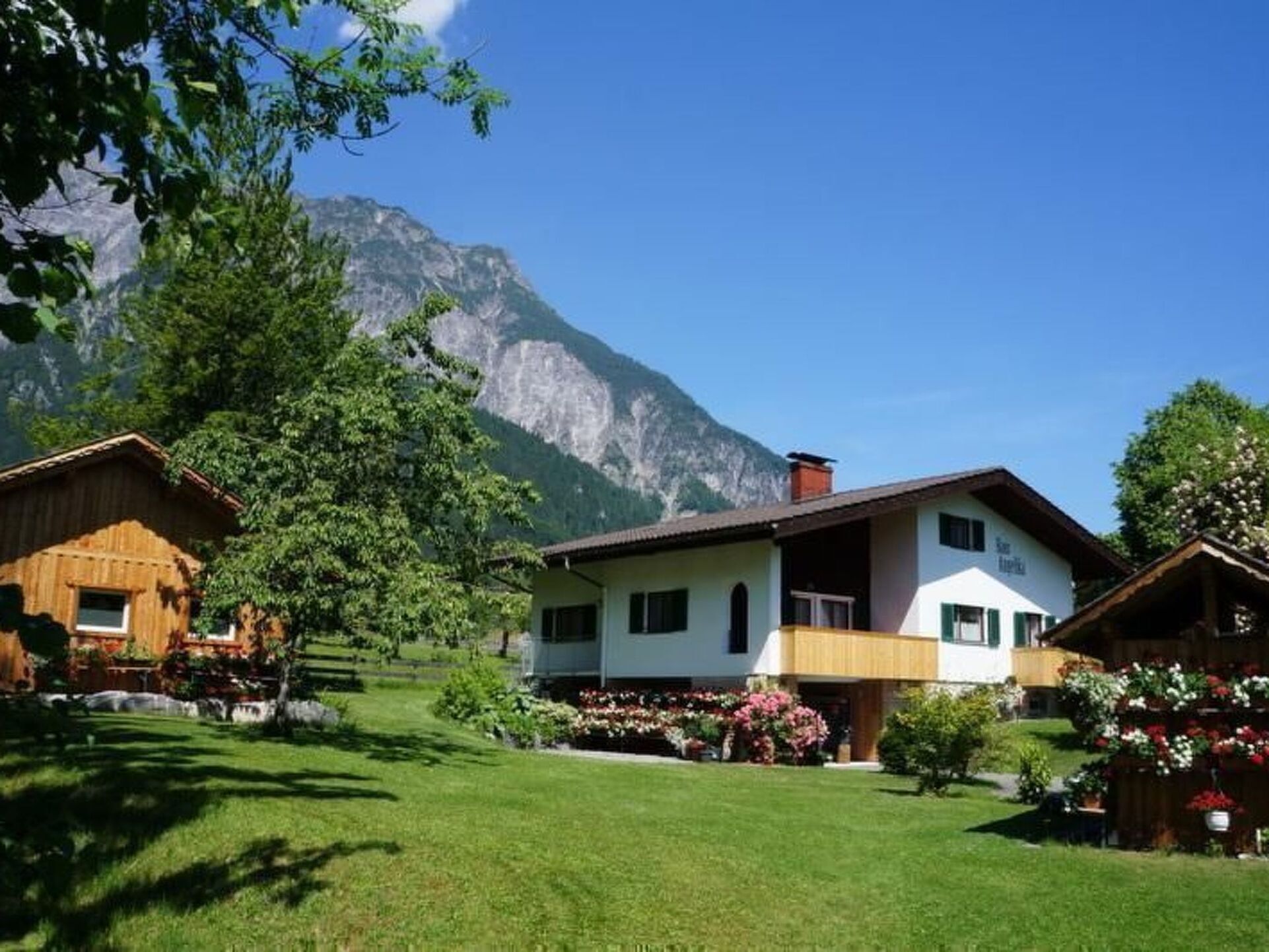 Sumptuous 5-Bed Apartment in Bludenz, Sleeps 11, 1052