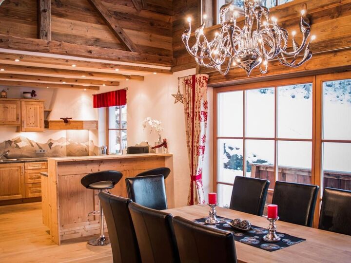 4-Bed House with Mountain View in Schwaz, Sleeps 8, 1175