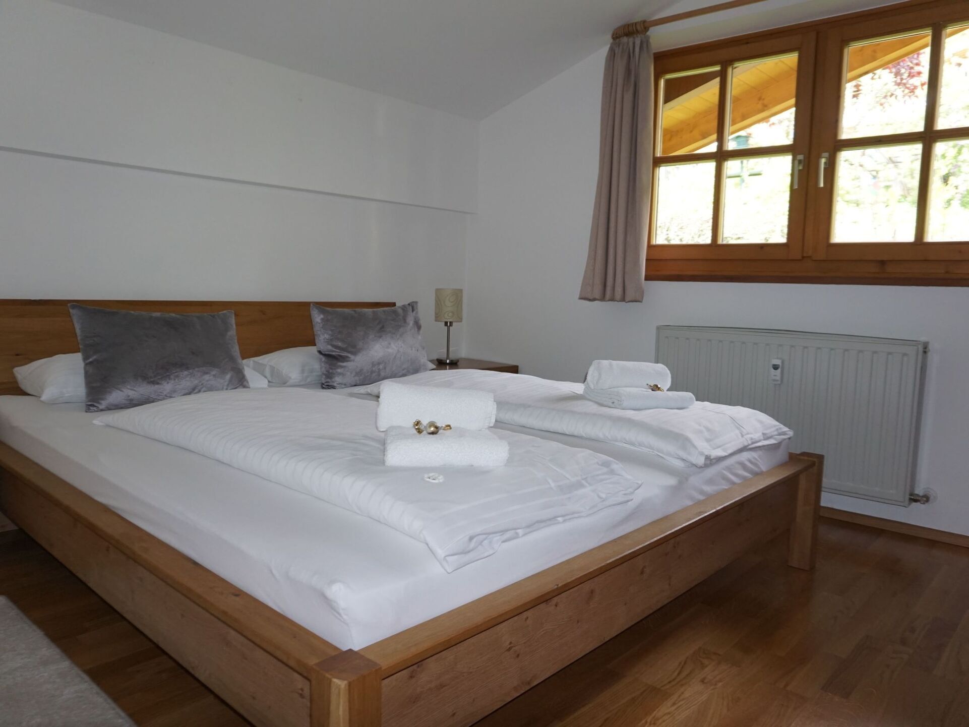 4-Bed Apartment in Zell am See, Sleeps 8, 1130