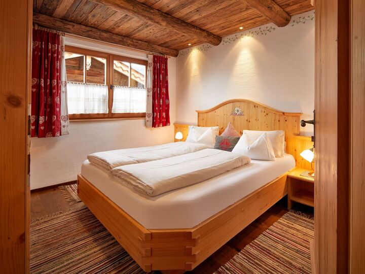 4-Bed House in Sankt Johann im Pongau, Sleeps 10, 1138