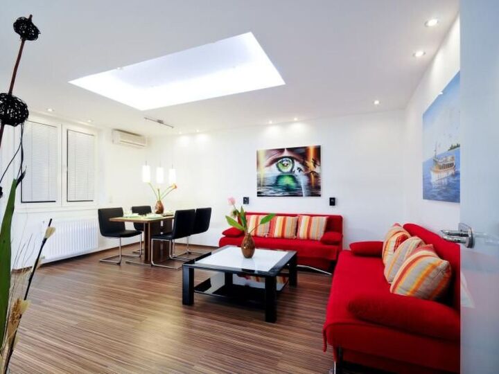 Luxurious 1-Bed Apartment in Wien, Sleeps 2, 1007, Wien, Austria