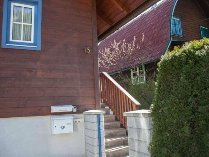 Delightful 2-Bed House in Villach-Land, Sleeps 4, 1075