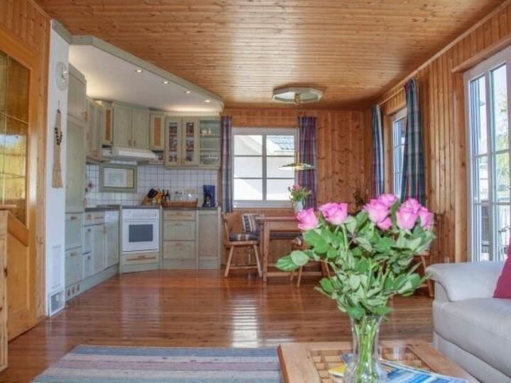 Delightful 2-Bed House in Villach-Land, Sleeps 4, 1075