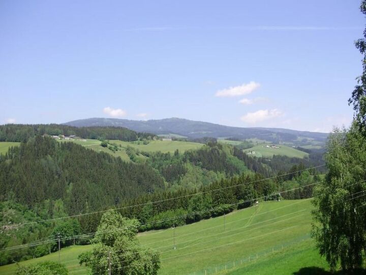 Sumptuous 3-Bed House in Wolfsberg, Sleeps 7, 1077