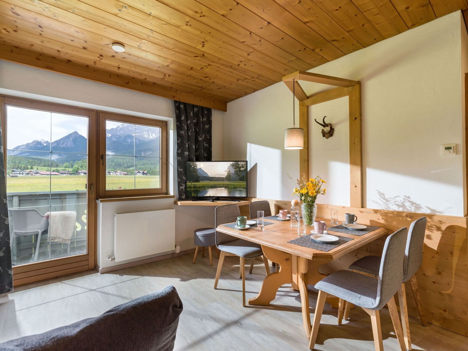 1-Bed Apartment in Innsbruck-Land, Sleeps 3, 1146