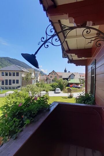 5-Bed House with Mountain View in Liezen, Sleeps 10, 1120