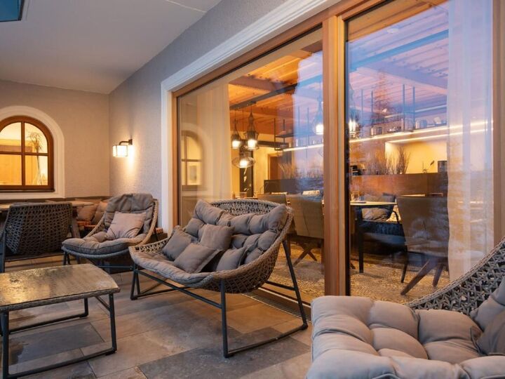 8-Bed House in Sankt Johann im Pongau, Sleeps 20, 1126