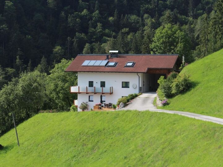 2-Bed Apartment in Hallein, Sleeps 6, 1127, Bad Vigaun, Austria