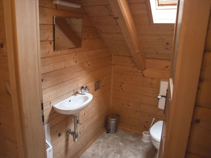Gorgeous 3-Bed House in Wolfsberg, Sleeps 6, 1084