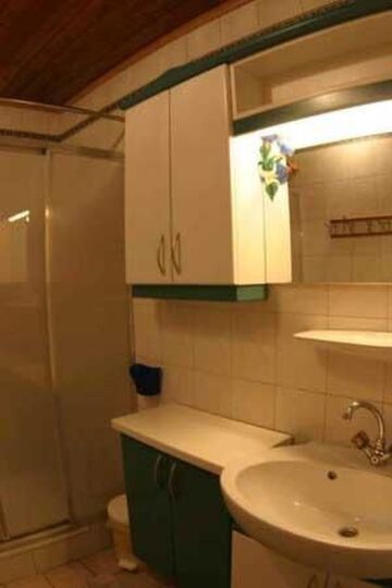 Sumptuous 2-Bed Apartment in Volkermarkt, Sleeps 9, 1089