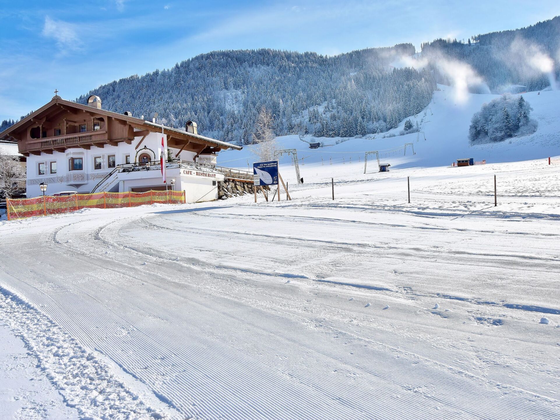 Charming 2-Bed Apartment in Kitzbuhel, Sleeps 6, 1147