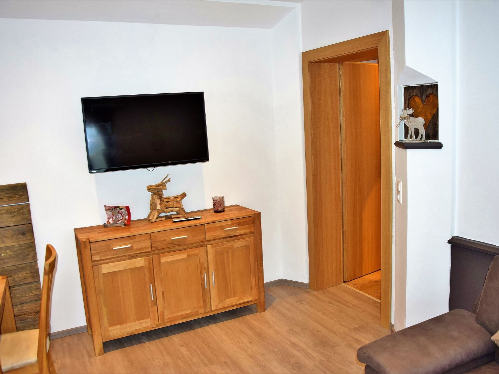 Charming 2-Bed Apartment in Kitzbuhel, Sleeps 6, 1147