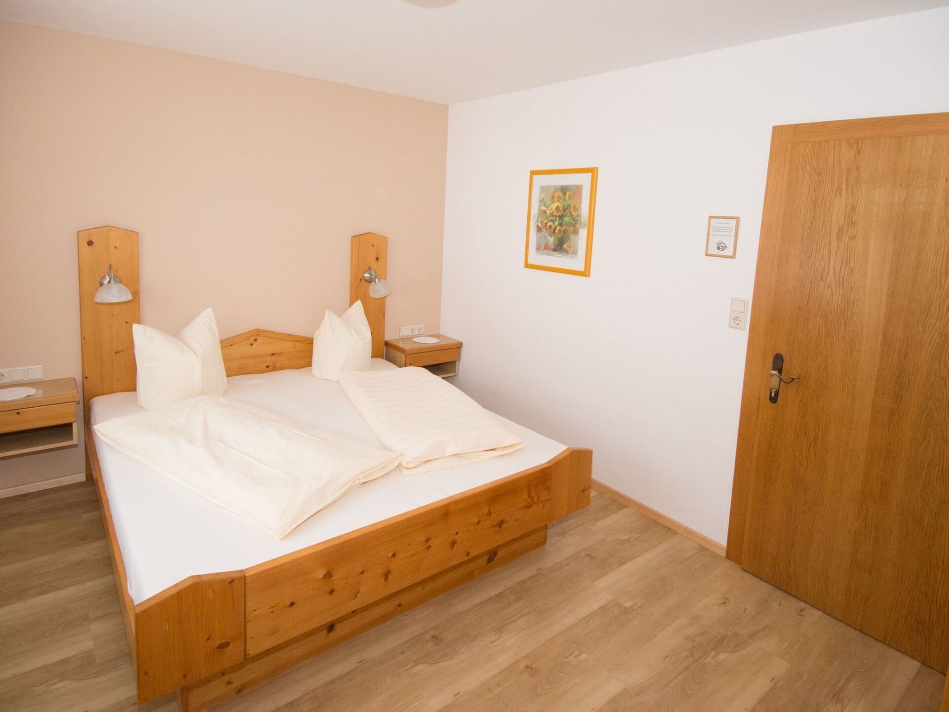 Spacious 1-Bed Apartment in Innsbruck-Land, Sleeps 3, 1149