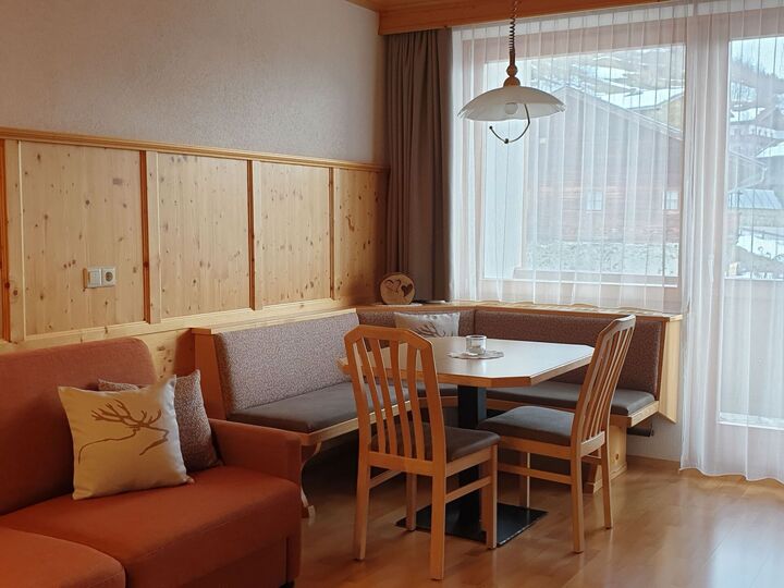 Delightful 1-Bed Apartment in Lienz, Sleeps 2, 1151, Zedlach, Austria