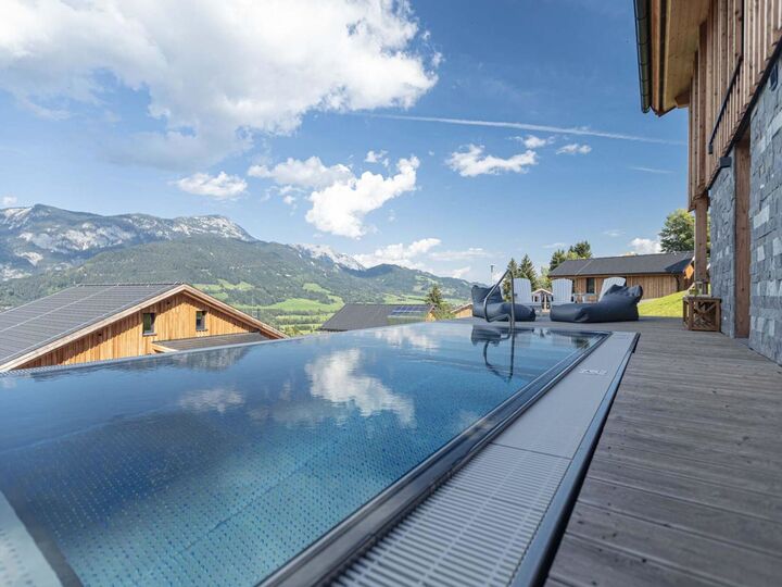 5-Bed House with Private Pool in Liezen, Sleeps 10, 1017, Ennsling, Austria