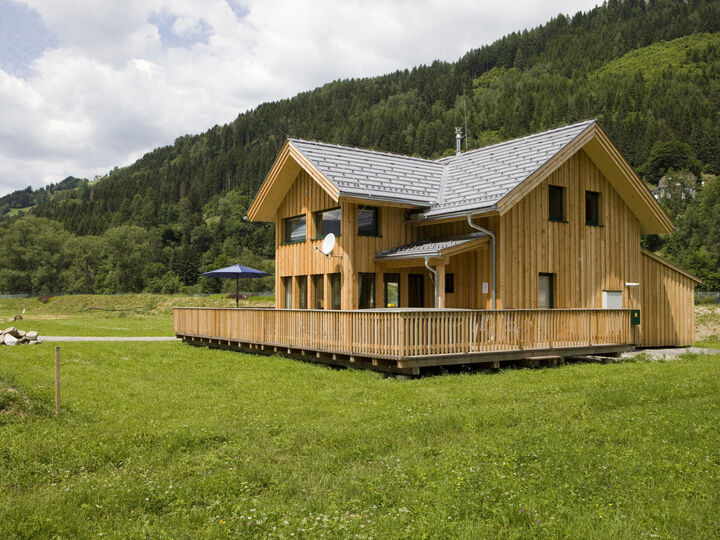 Elegant 4-Bed House in Murau, Sleeps 10, 1069, Murau, Austria