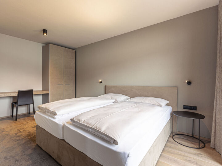 2-Bed Apartment in Kitzbuhel, Sleeps 4, 1098, Westendorf, Austria
