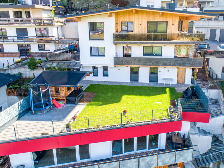 2-Bed Apartment with Mountain View in Schwaz, Sleeps 6, 1092, Hart im Zillertal, Austria