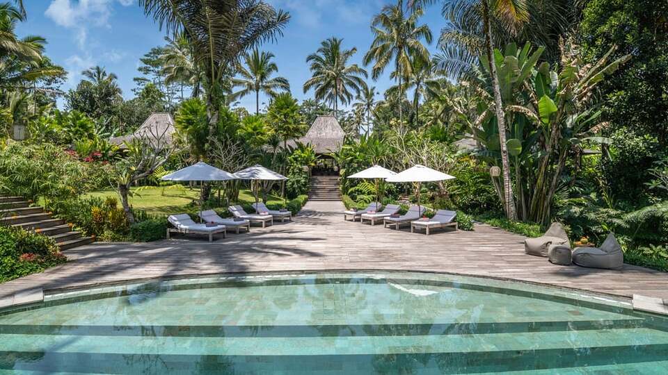 5 Star Villa Nag Shampa – A Private Balinese Masterpiece