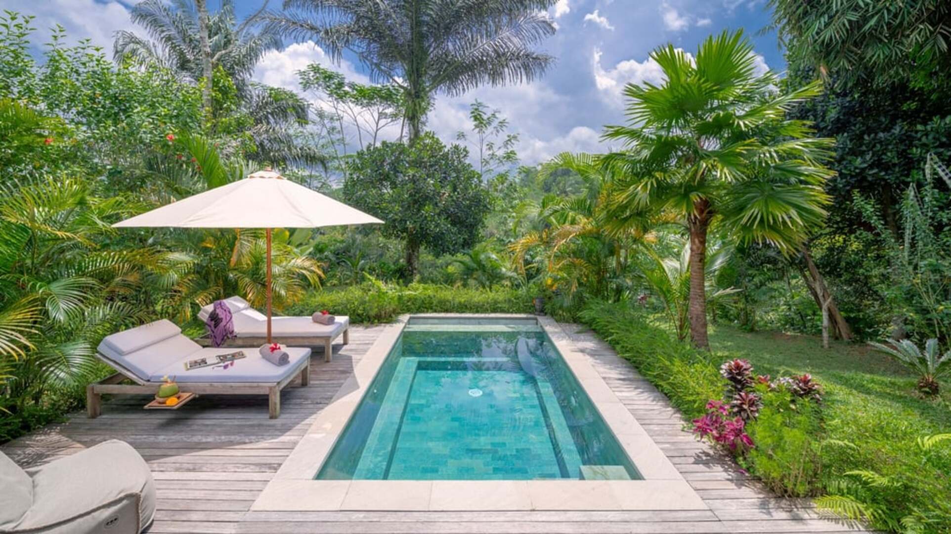 5 Star Villa Nag Shampa – A Private Balinese Masterpiece