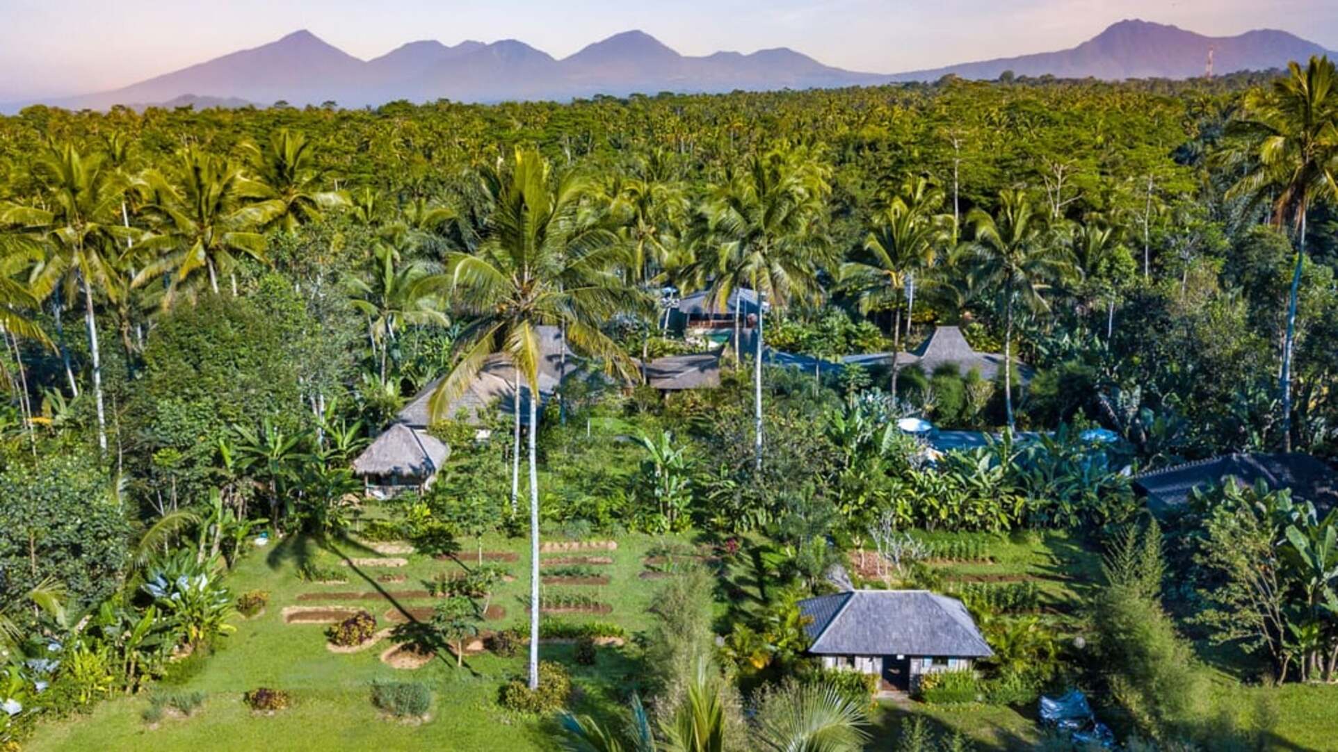5 Star Villa Nag Shampa – A Private Balinese Masterpiece