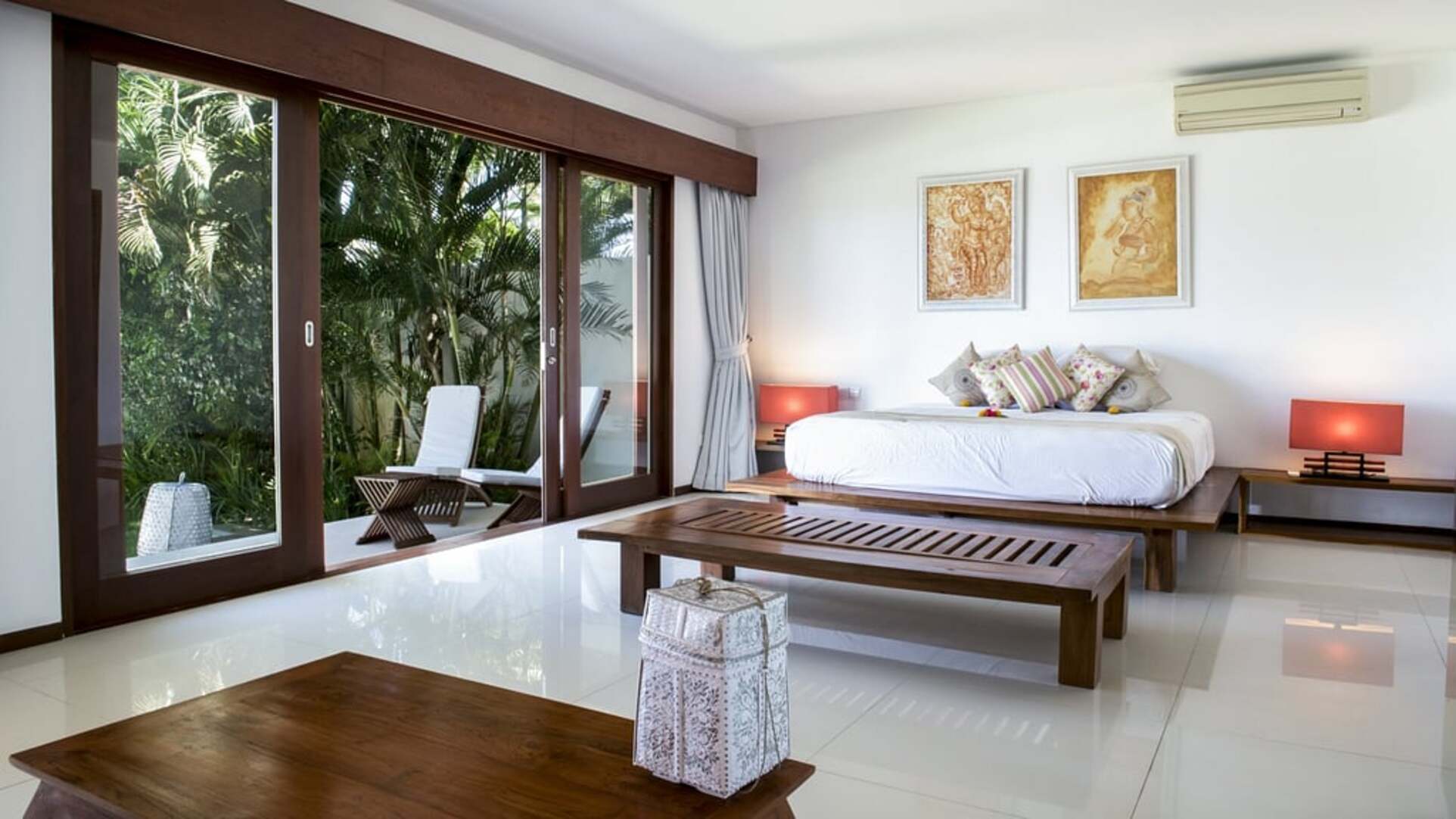 5 Star Villa Lucia – Elegant Oceanfront Living
