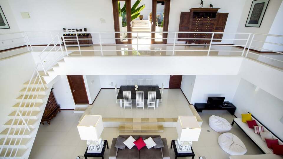 5 Star Villa Lucia – Elegant Oceanfront Living