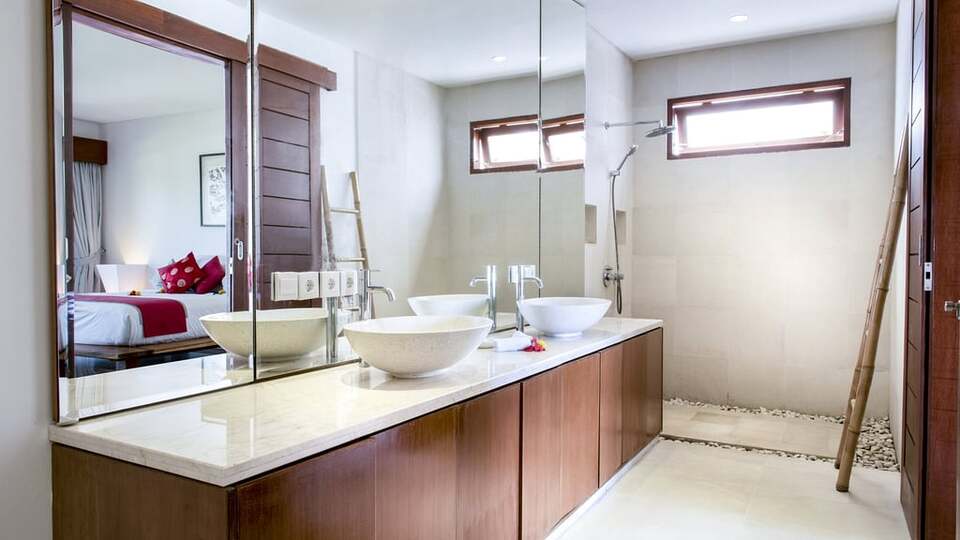 5 Star Villa Lulla – A Luxurious Beachfront Escape in Bali