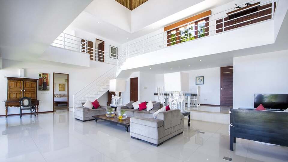 5 Star Villa Lulla – A Luxurious Beachfront Escape in Bali