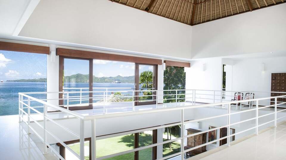 5 Star Villa Lulla – A Luxurious Beachfront Escape in Bali
