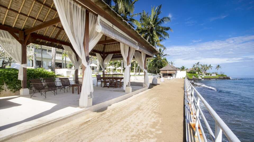 5 Star Villa Lulla – A Luxurious Beachfront Escape in Bali