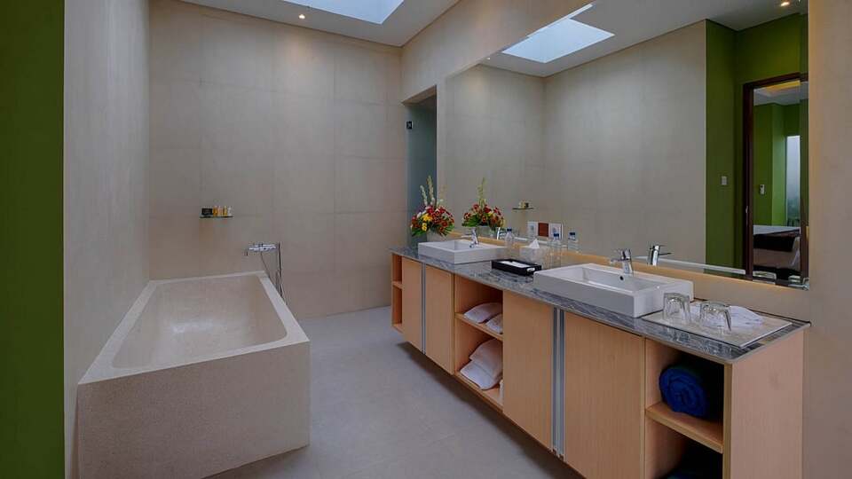 5 Star Villa Rosalia 3 – A Private Tropical Retreat in Canggu