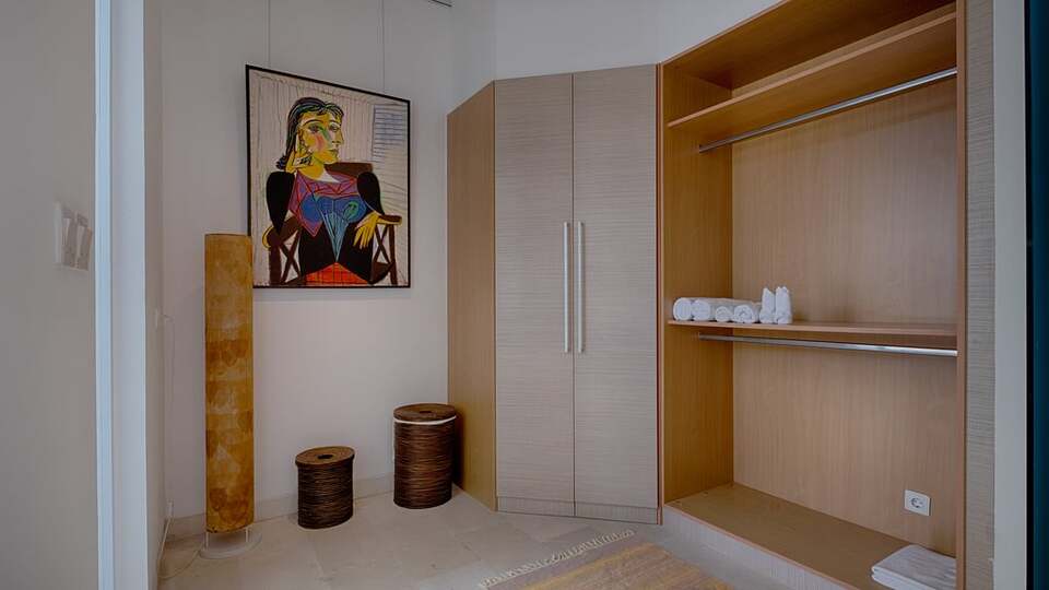 5 Star Villa Putih 1 – An Elegant Pererenan Hideaway