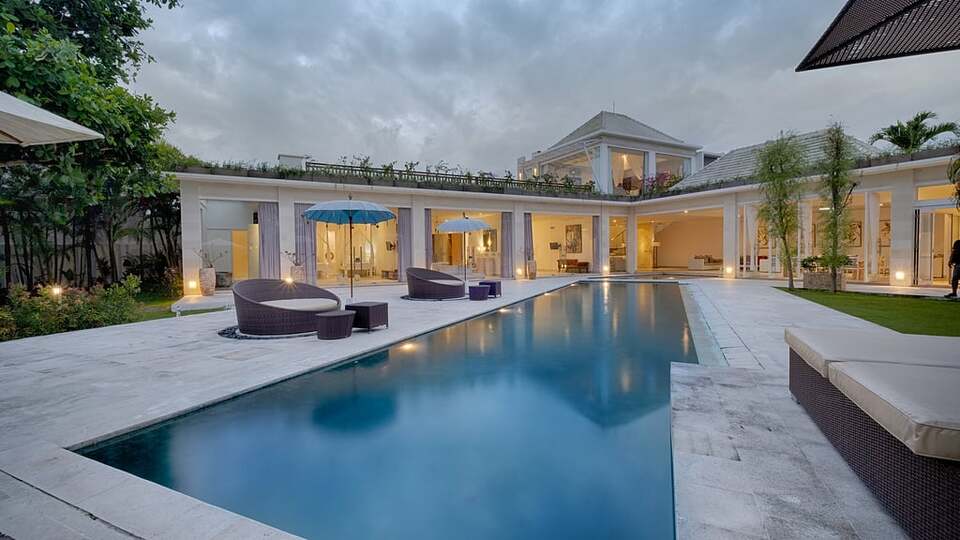 5 Star Villa Putih 1 – An Elegant Pererenan Hideaway