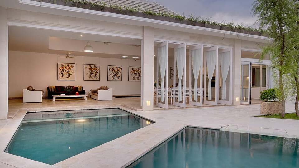 5 Star Villa Putih 1 – An Elegant Pererenan Hideaway