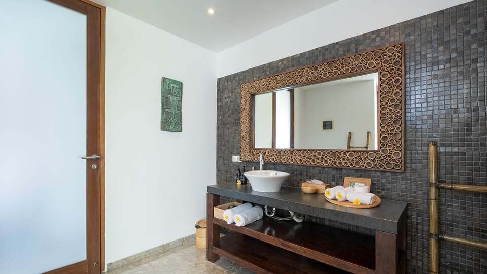 5 Star Anjali Villas – A Private Collection of Balinese Elegance